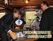 Alljährlicher Höhepunkt ist der Tanz der Marktweiber auf dem Viktualienmarkt am Faschingsdienstag (©Foto: Masrtin Schmitz)